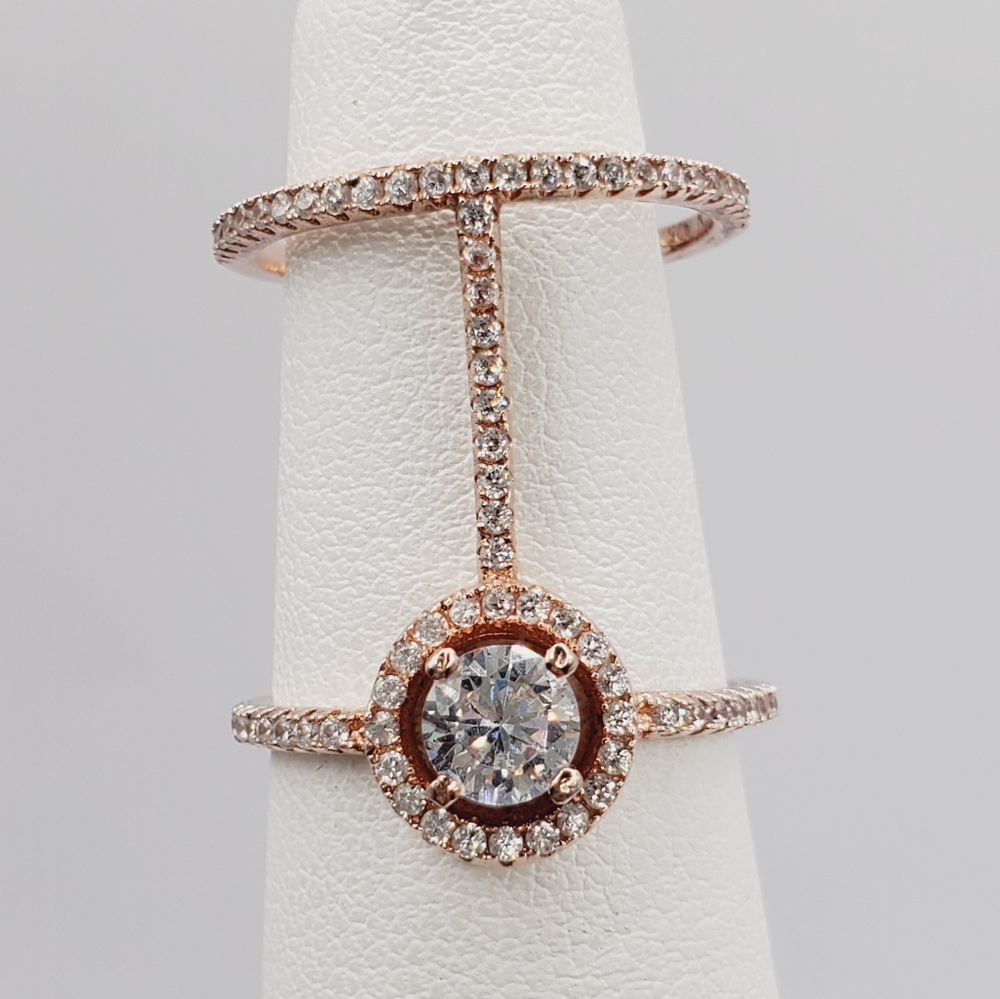 Round White Diamond Simulants Rose Gold - 925 Sterling Silver Halo Ring